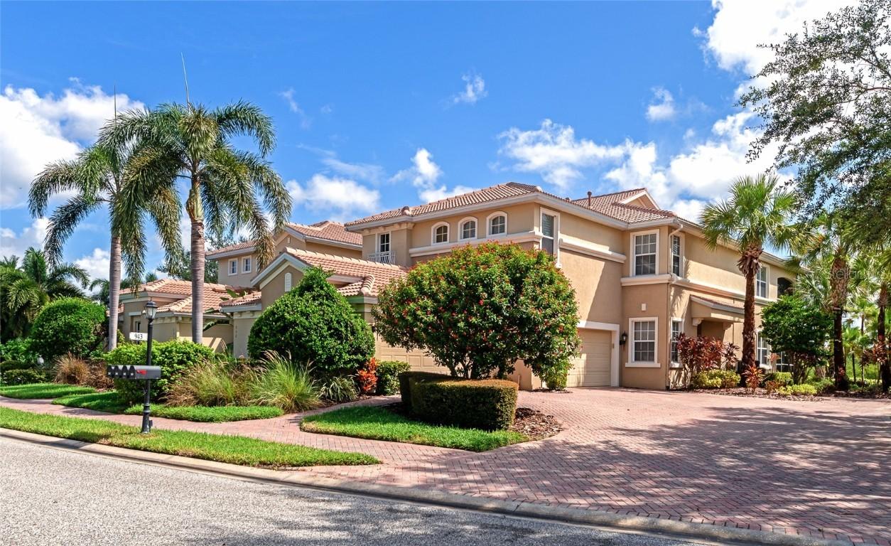 943 River Basin Ct. #102B, Bradenton, FL 34212
