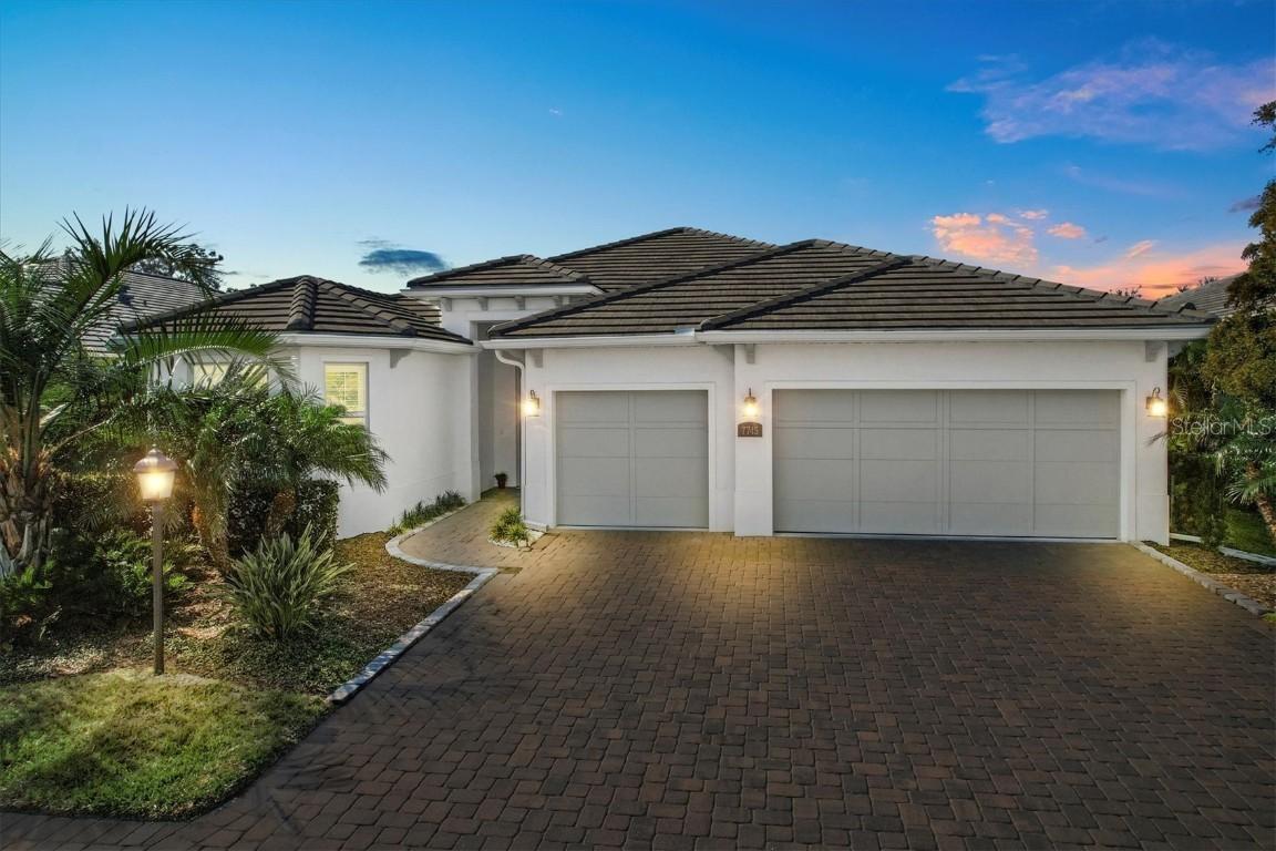 7745 Sandhill Lake Dr., Sarasota, FL 34241