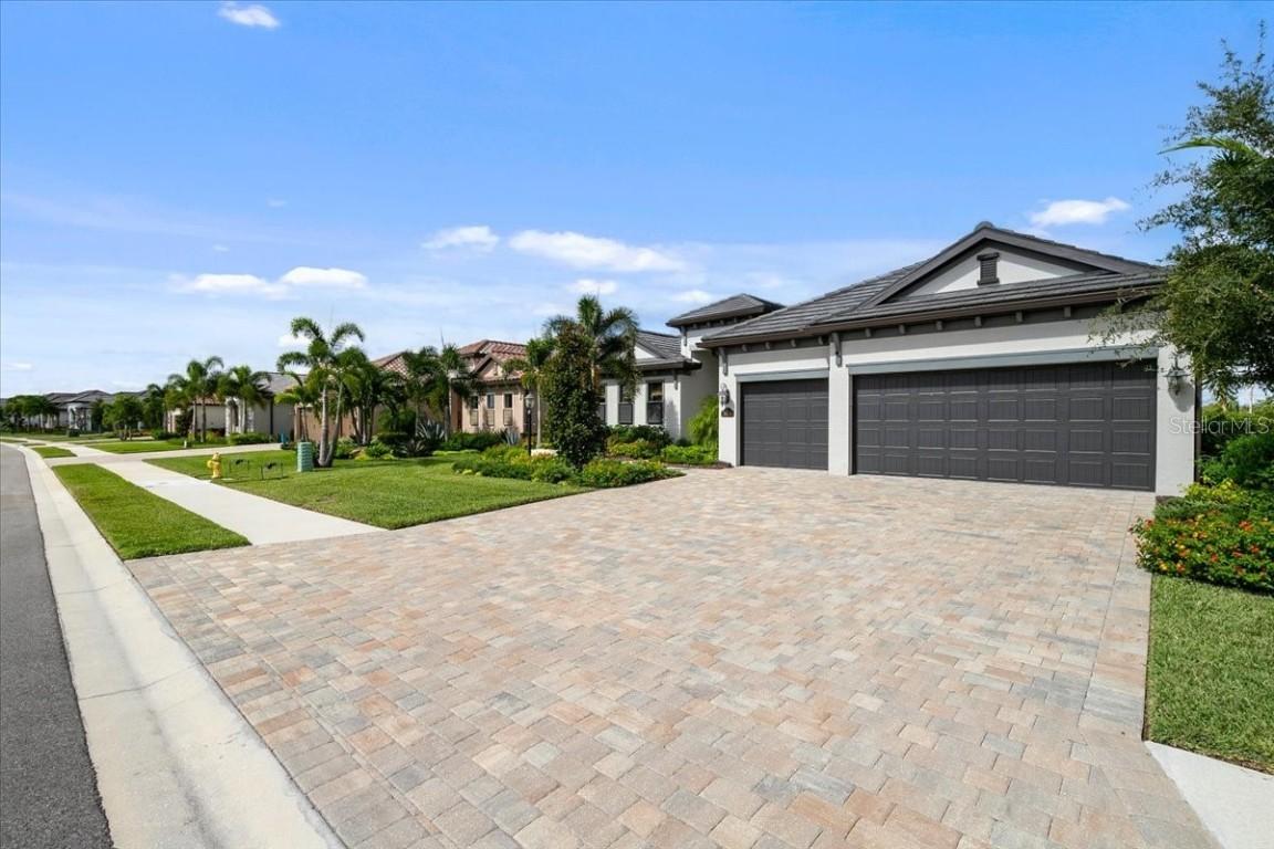 5816 Mulligan Way, Bradenton, FL 34211