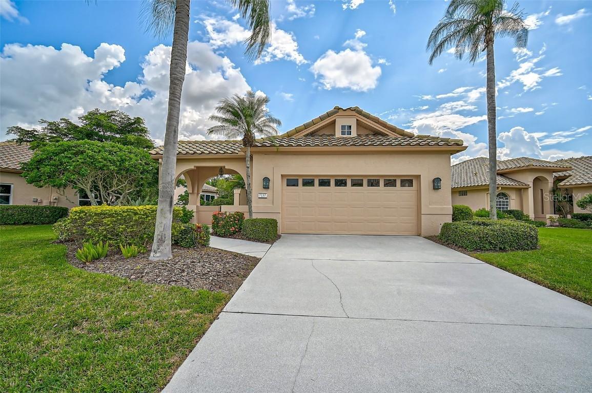 7157 Del Lago Dr., Sarasota, FL 34238