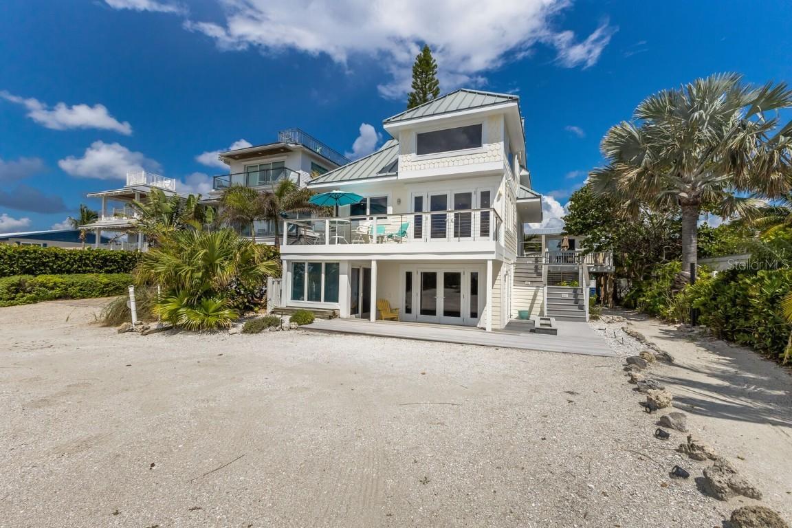 3007 Avenue F #3, Holmes Beach, FL 34217