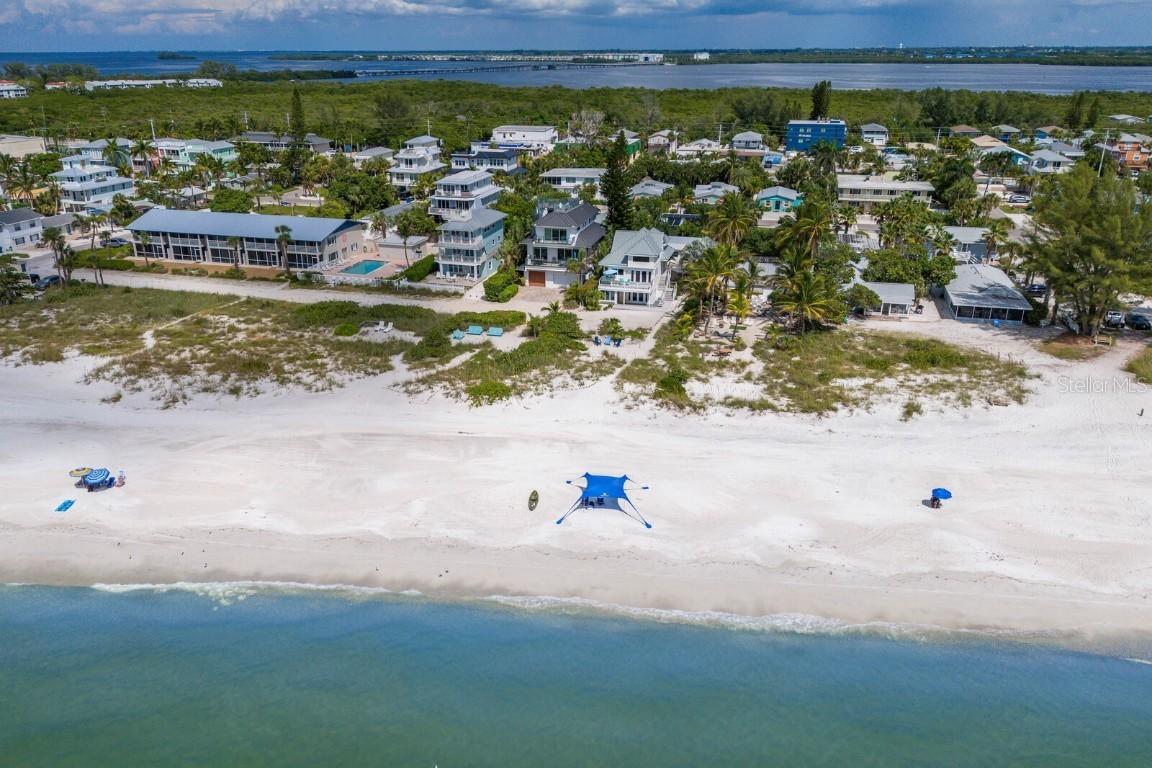 3007 Avenue F #4, Holmes Beach, FL 34217