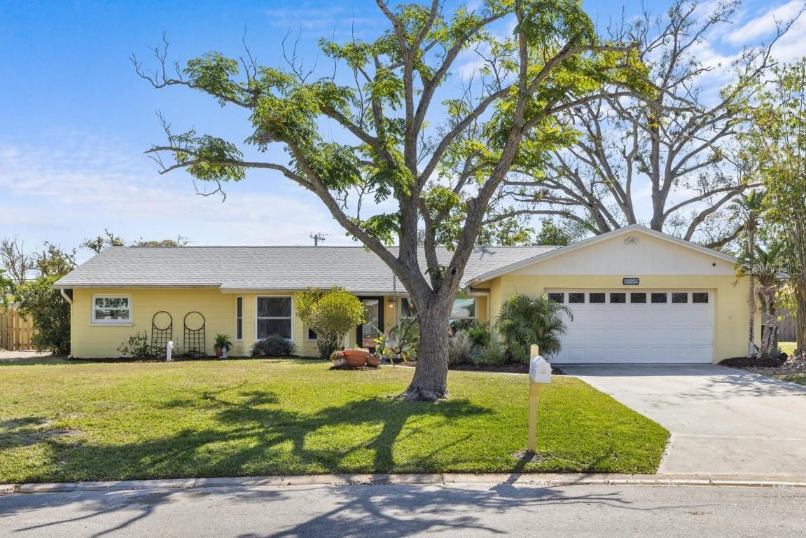 2522 Fruit Tree Dr., Sarasota, FL 34239