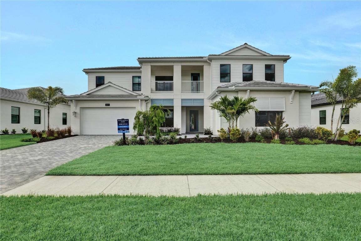 2477 Waterfront Cir., Sarasota, FL 34240
