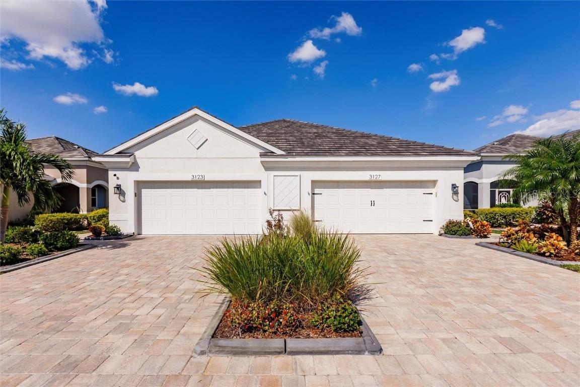 3127 Trustee Ave., Sarasota, FL 34243