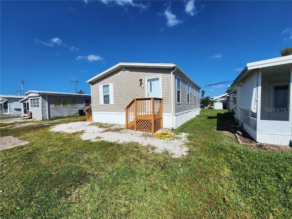 705 50th Avenue Dr., Bradenton, FL 34207