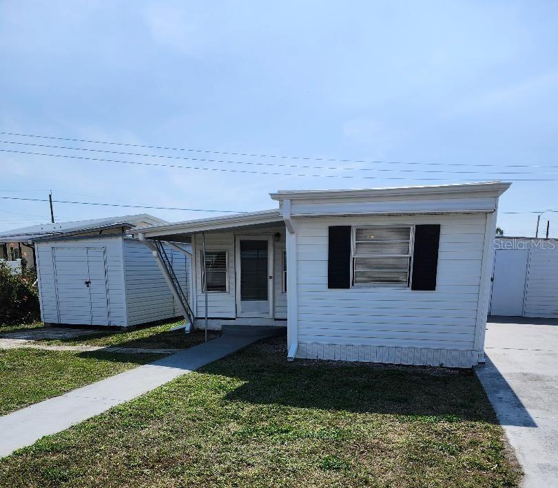 2006 Minnesota Ave., Bradenton, FL 34207