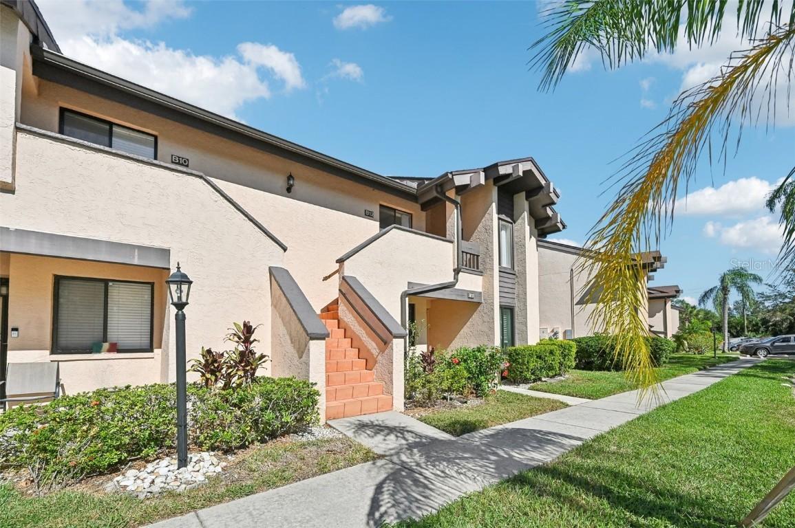 6211 Timber Lake Dr. #B12, Sarasota, FL 34243