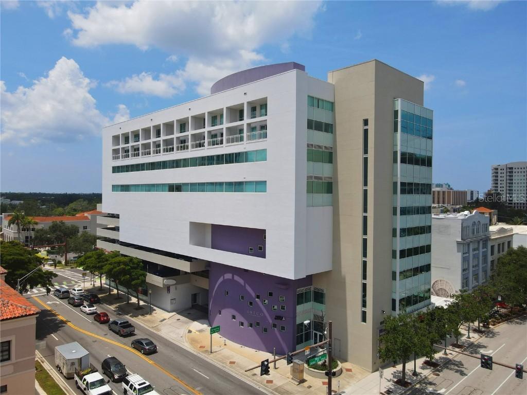 1990 Main St. #15, Sarasota, FL 34236