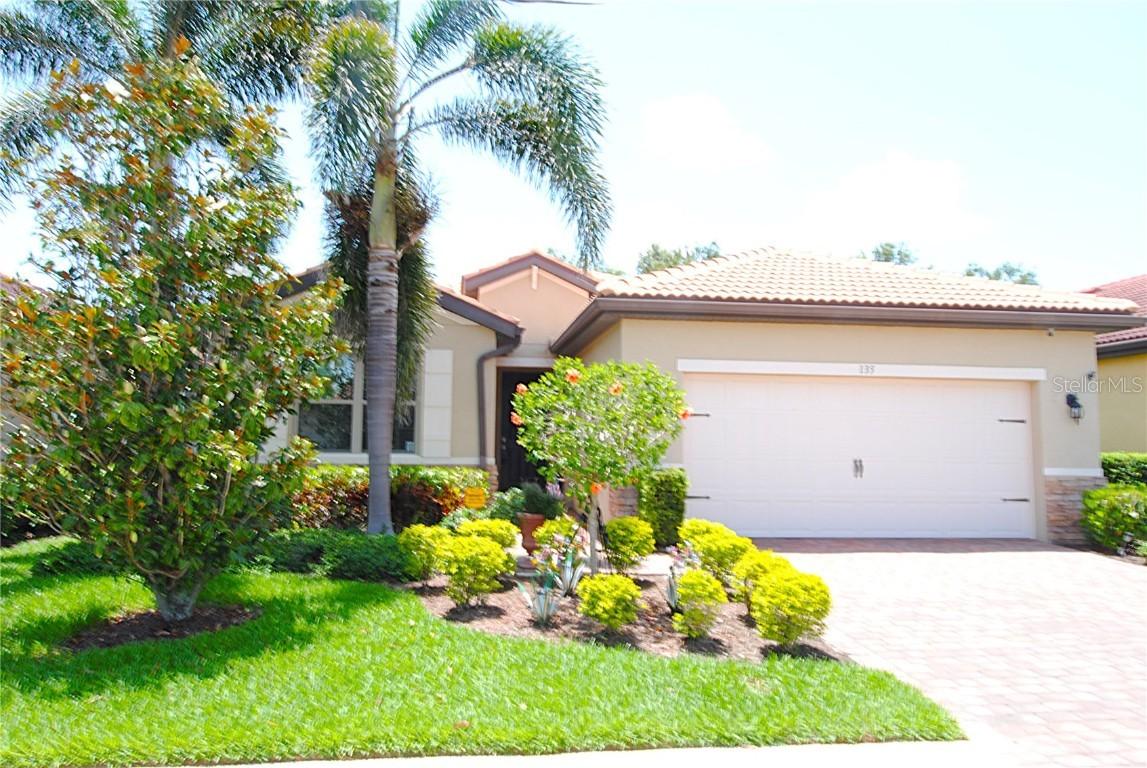 135 Ventosa Pl., Nokomis, FL 34275