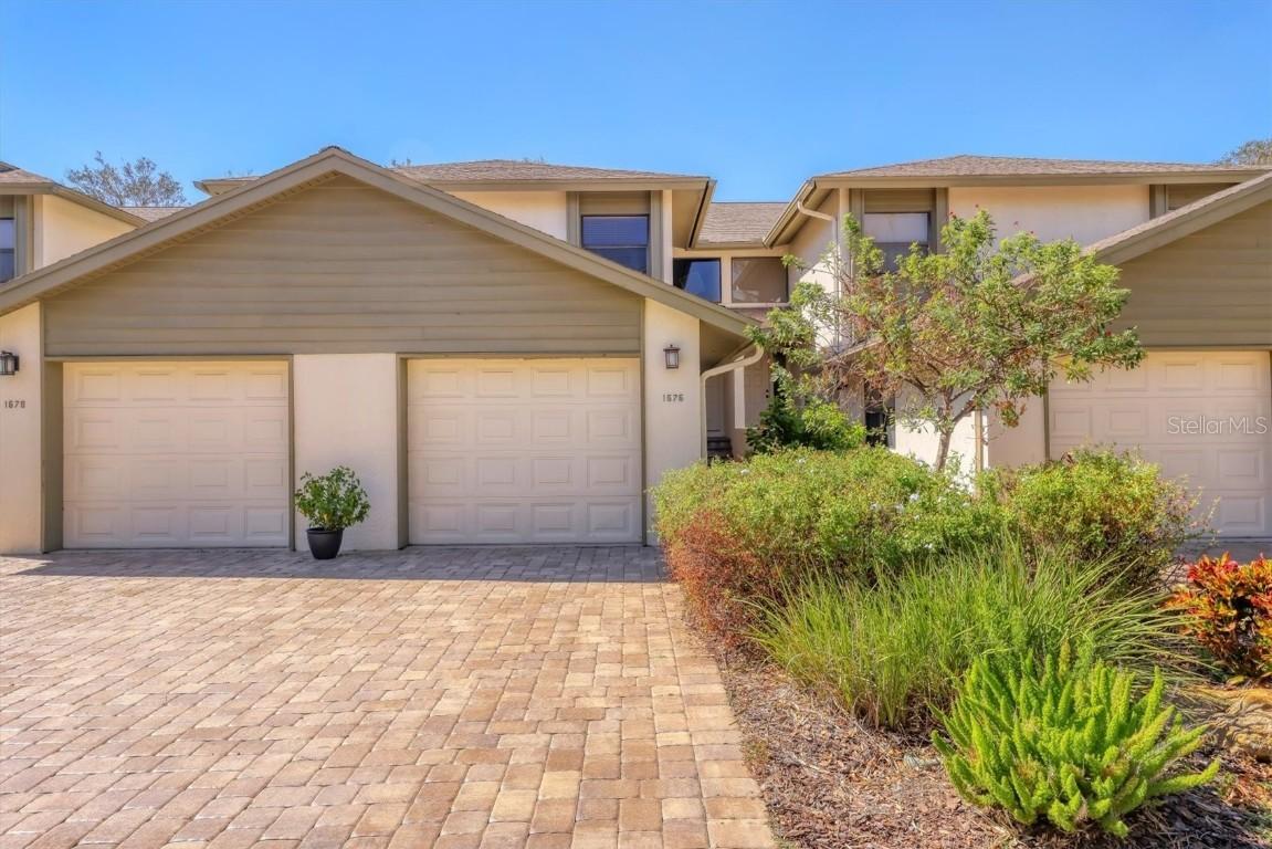 1676 Starling Dr. #202, Sarasota, FL 34231
