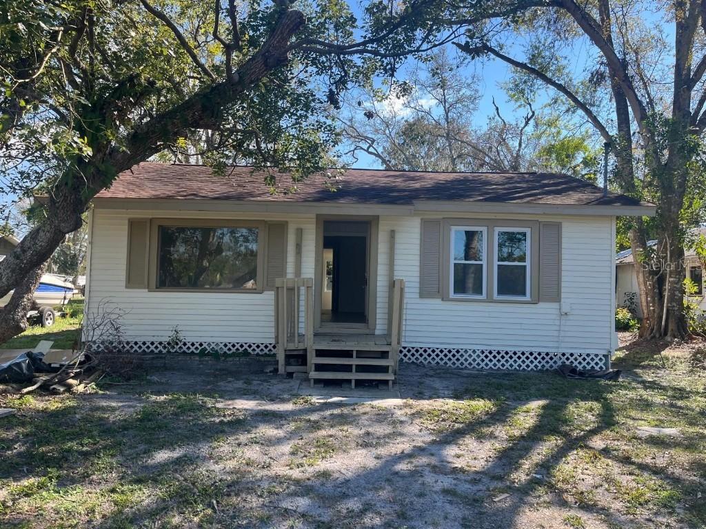 1936 E 30th Ave., Bradenton, FL 34208
