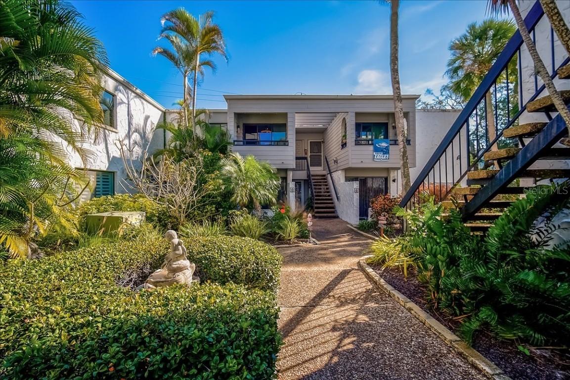 1555 Tarpon Center Dr. #202, Venice, FL 34285