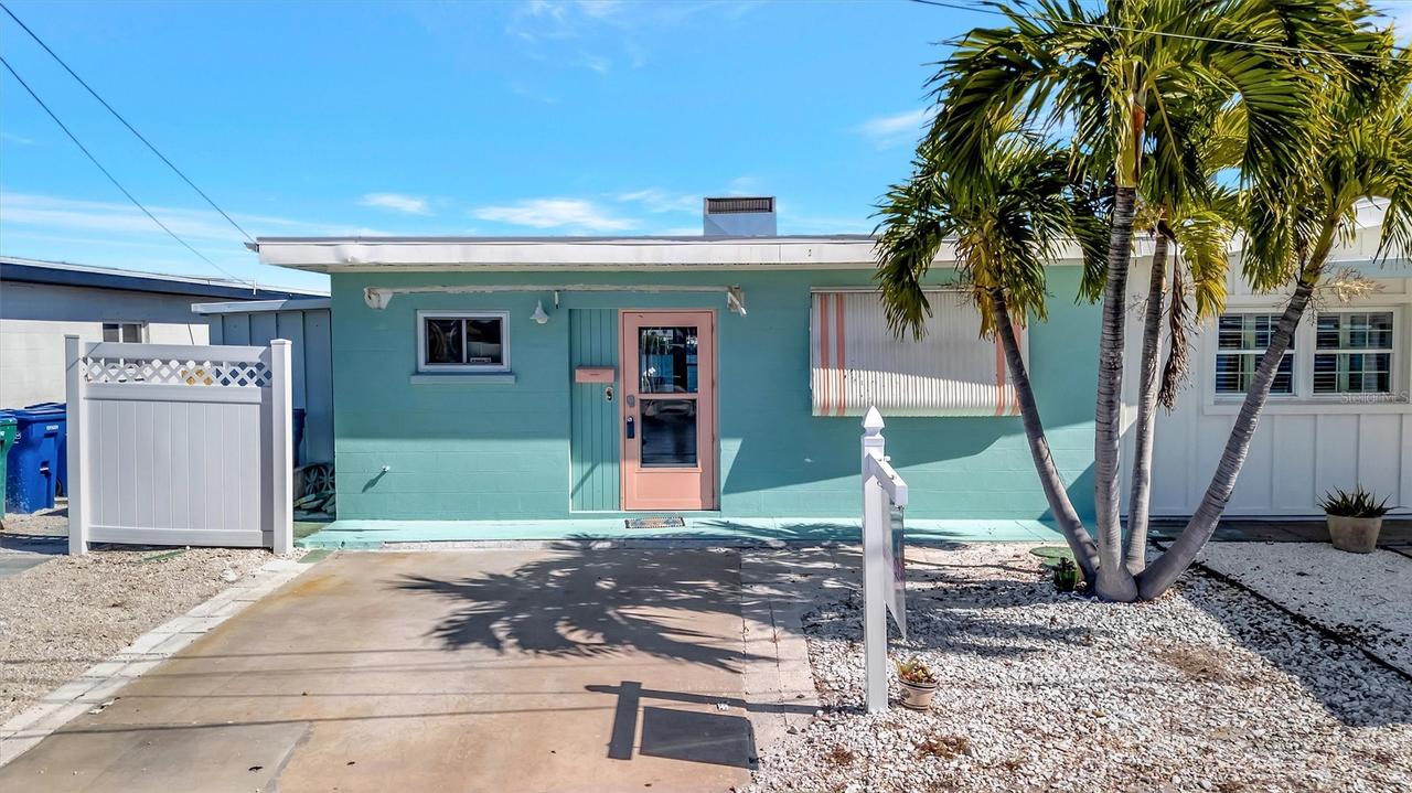 23 Seaside Ct., Bradenton Beach, FL 34217