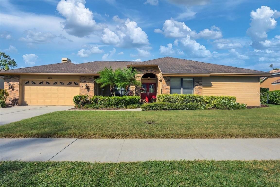 4918 Fallcrest Cir., Sarasota, FL 34233