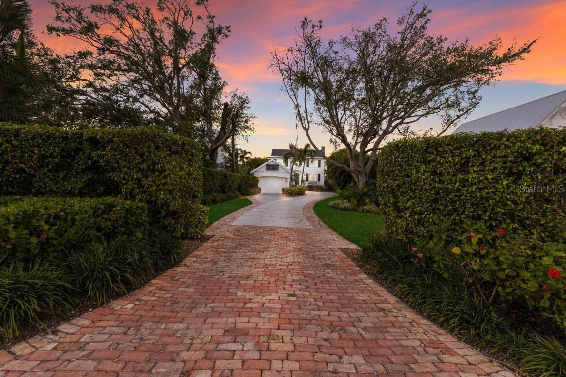 4110 Riverview Blvd., Bradenton, FL 34209