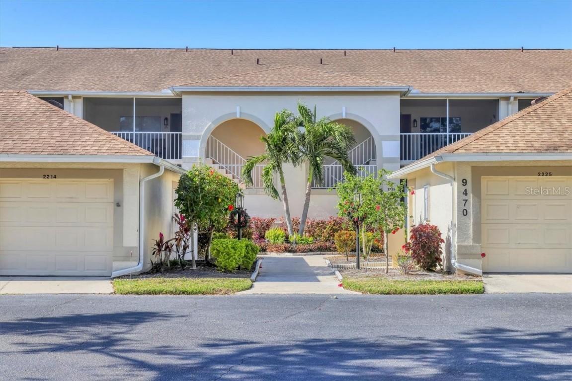 9470 High Gate Dr. #2214, Sarasota, FL 34238
