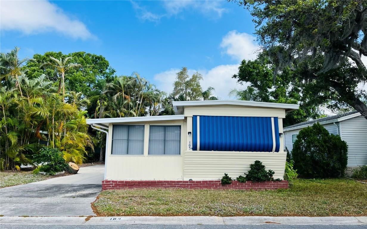 103 Oakwood Blvd., Sarasota, FL 34237