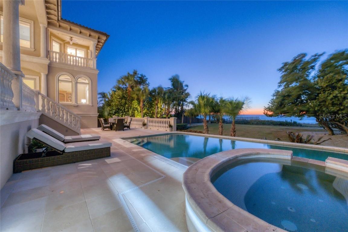 507 Casey Key Rd., Nokomis, FL 34275