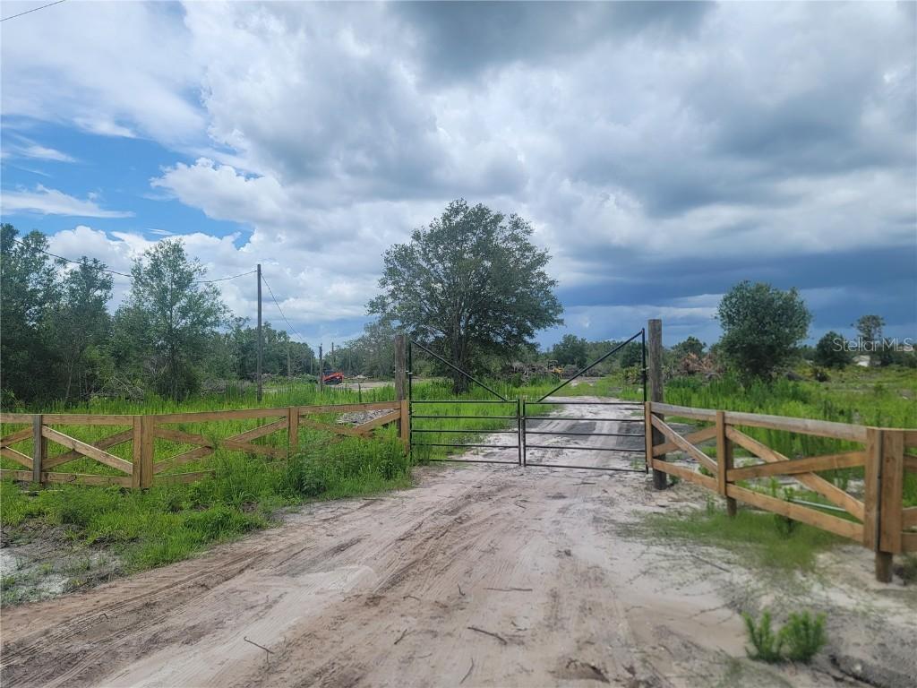 39250 Ballard Rd., Myakka City, FL 34251