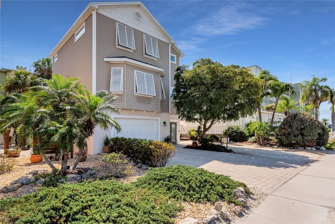 5392 Gulf Dr., Holmes Beach, FL 34217