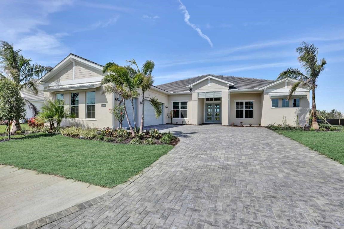 17966 Palmiste Dr., Bradenton, FL 34202