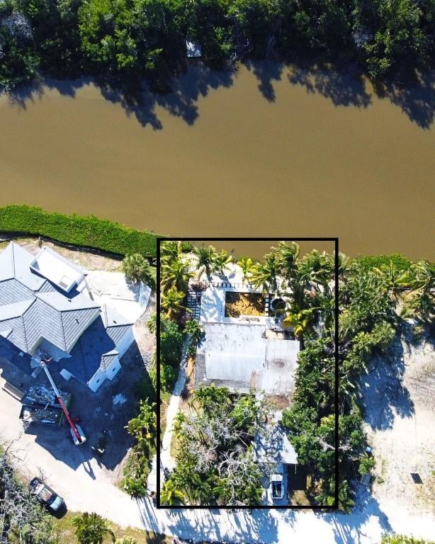 8534 Heron Lagoon Cir., Sarasota, FL 34242