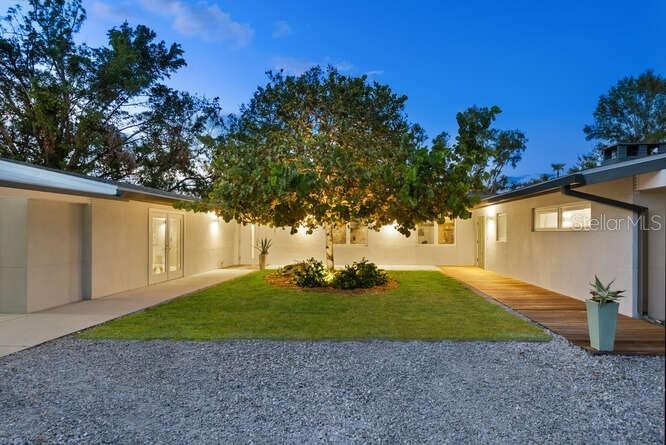 3512 E Forest Lake Dr., Sarasota, FL 34232