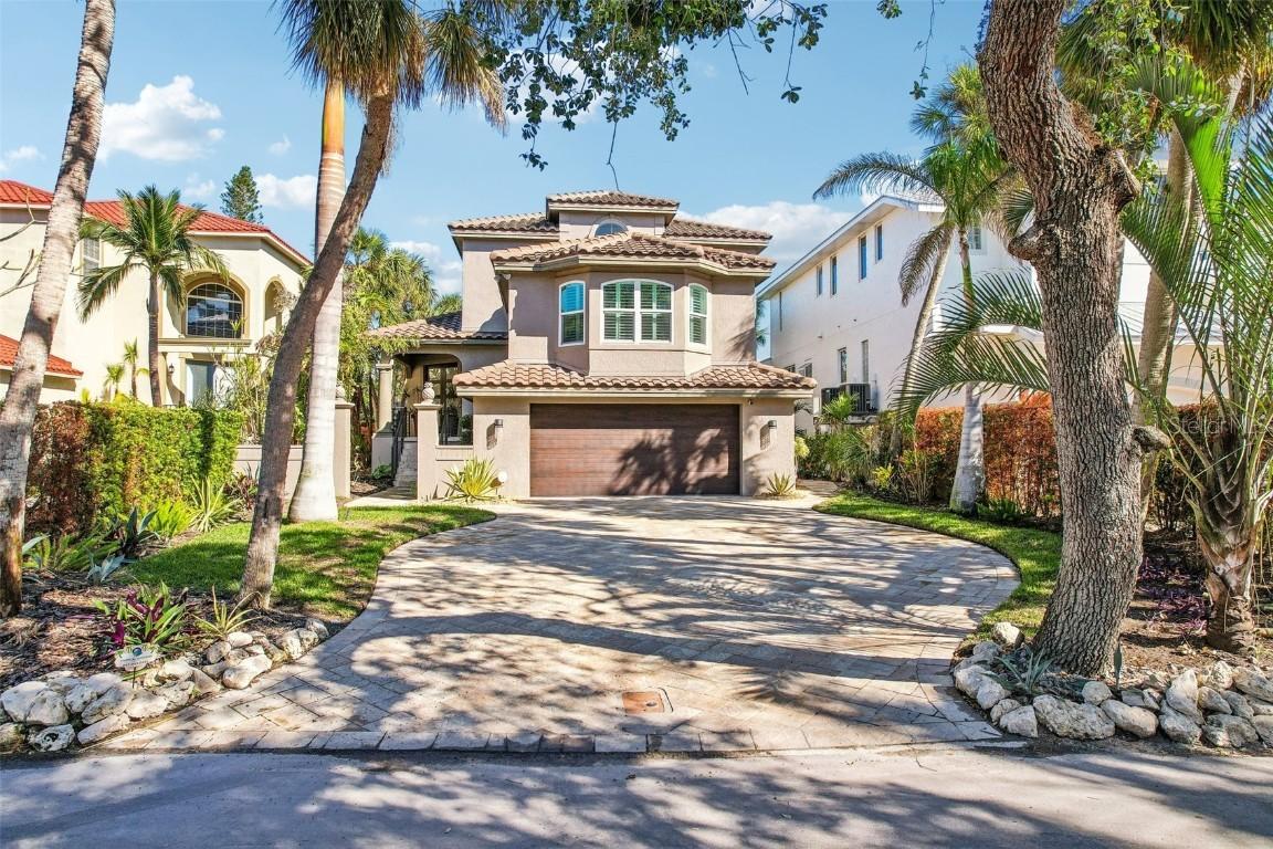 5159 Oxford Dr., Sarasota, FL 34242