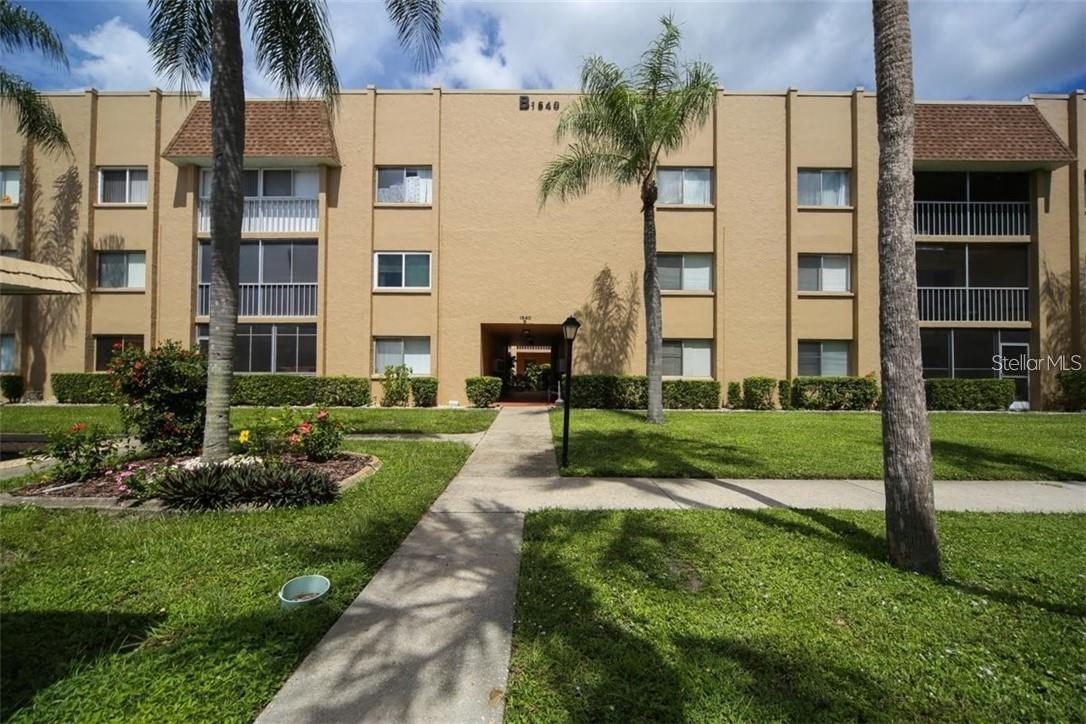 1540 E Glen Oaks Dr. #B322, Sarasota, FL 34232