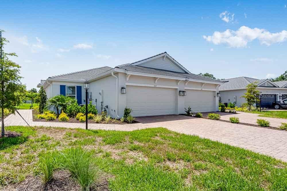 6107 Mesa Glen, Bradenton, FL 34203