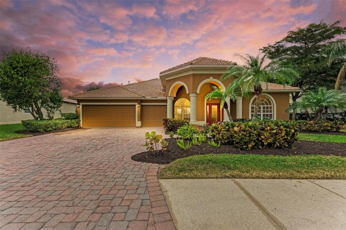 7519 Camden Harbour Dr., Bradenton, FL 34212