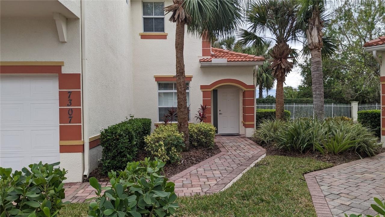 7307 Fountain Palm Cir. #7-102, Bradenton, FL 34203