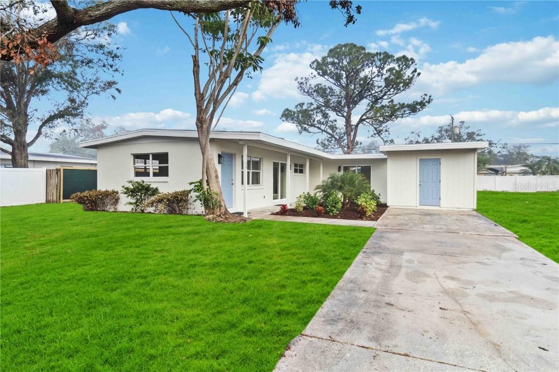 2108 30th Ave., Bradenton, FL 34205