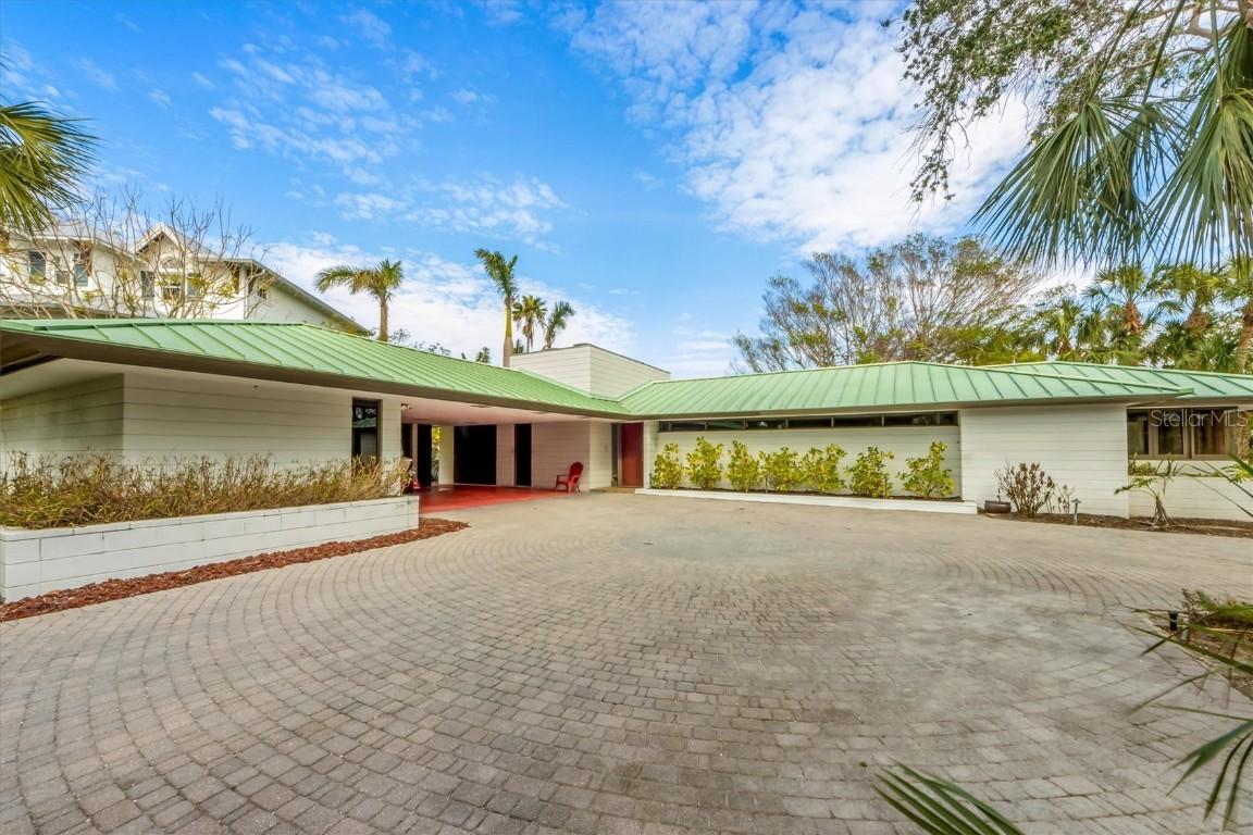 245 Willow Ave., Anna Maria, FL 34216