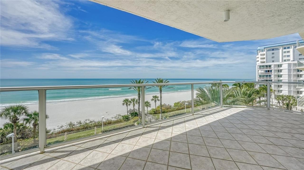 1800 Benjamin Franklin Dr. #A405, Sarasota, FL 34236
