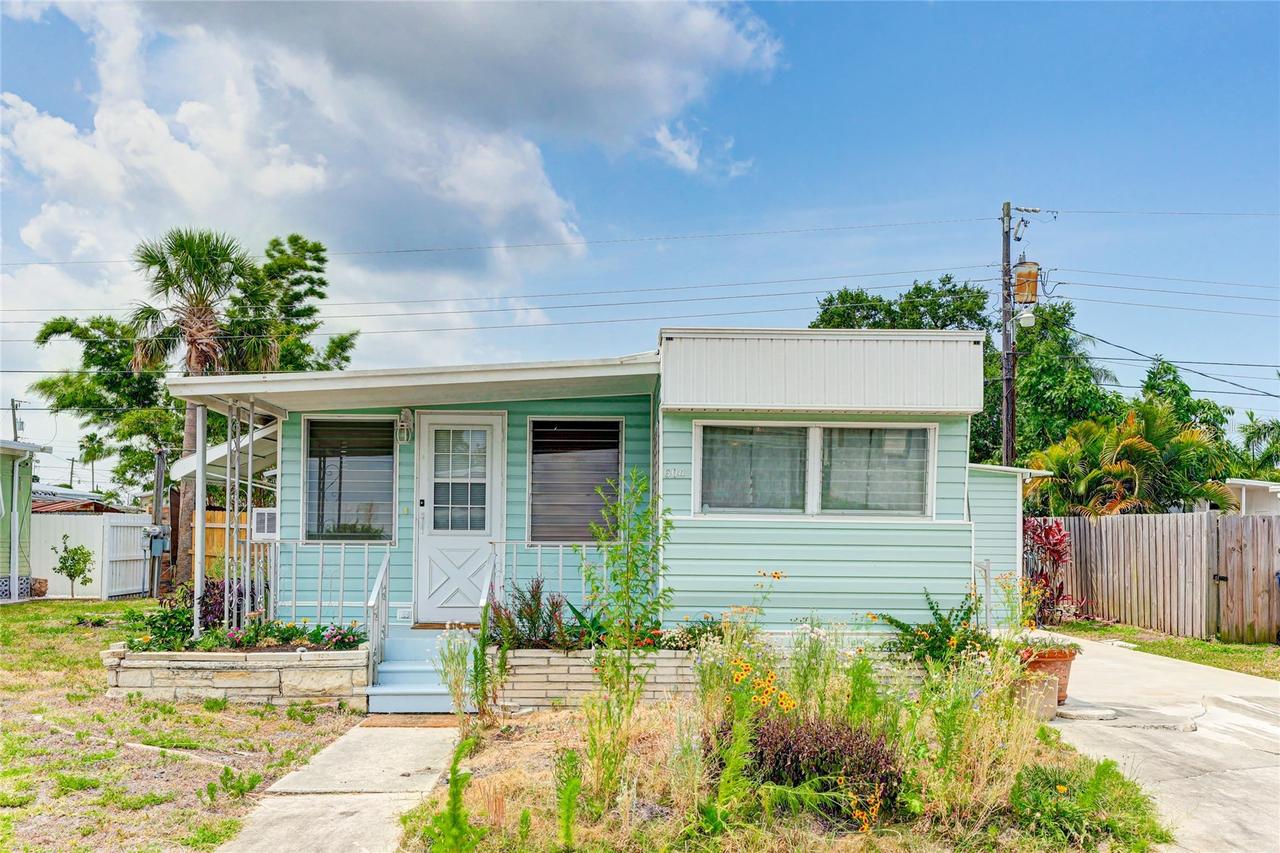 604 49th Avenue Dr., Bradenton, FL 34207