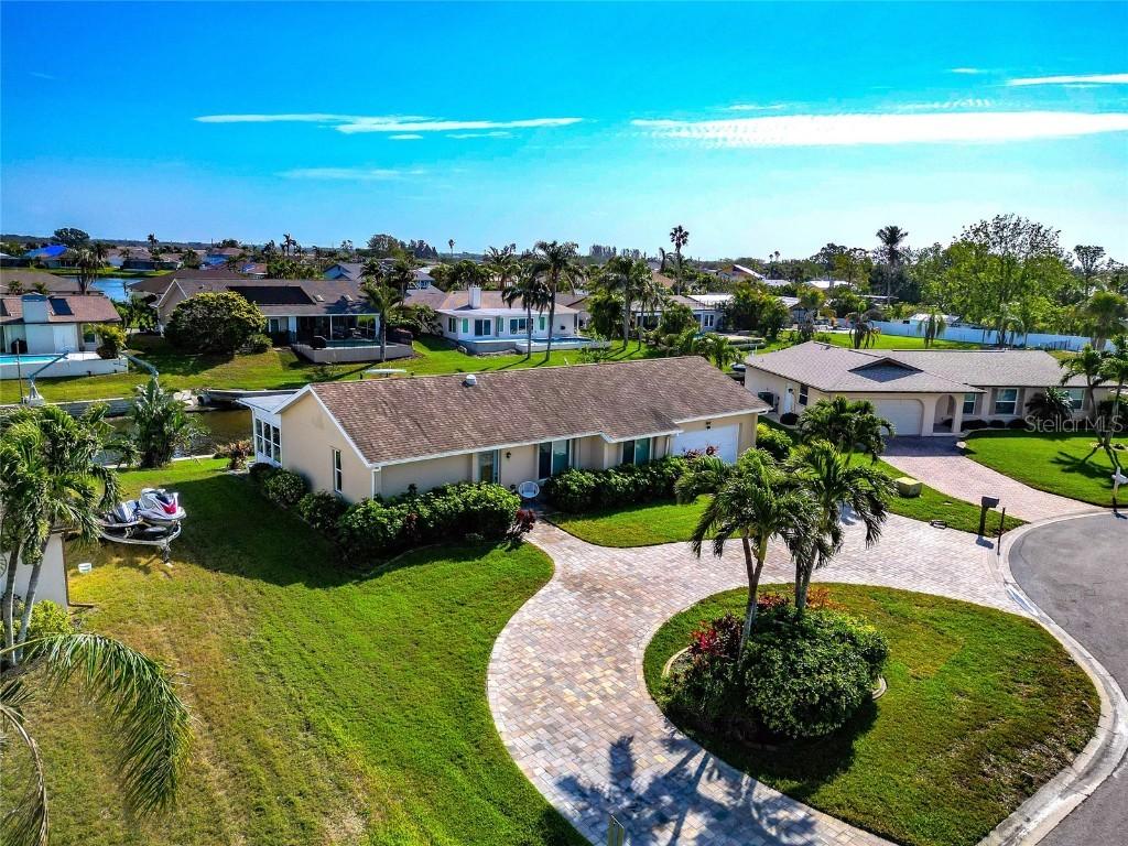 5011 Mangrove Point Rd., Bradenton, FL 34210