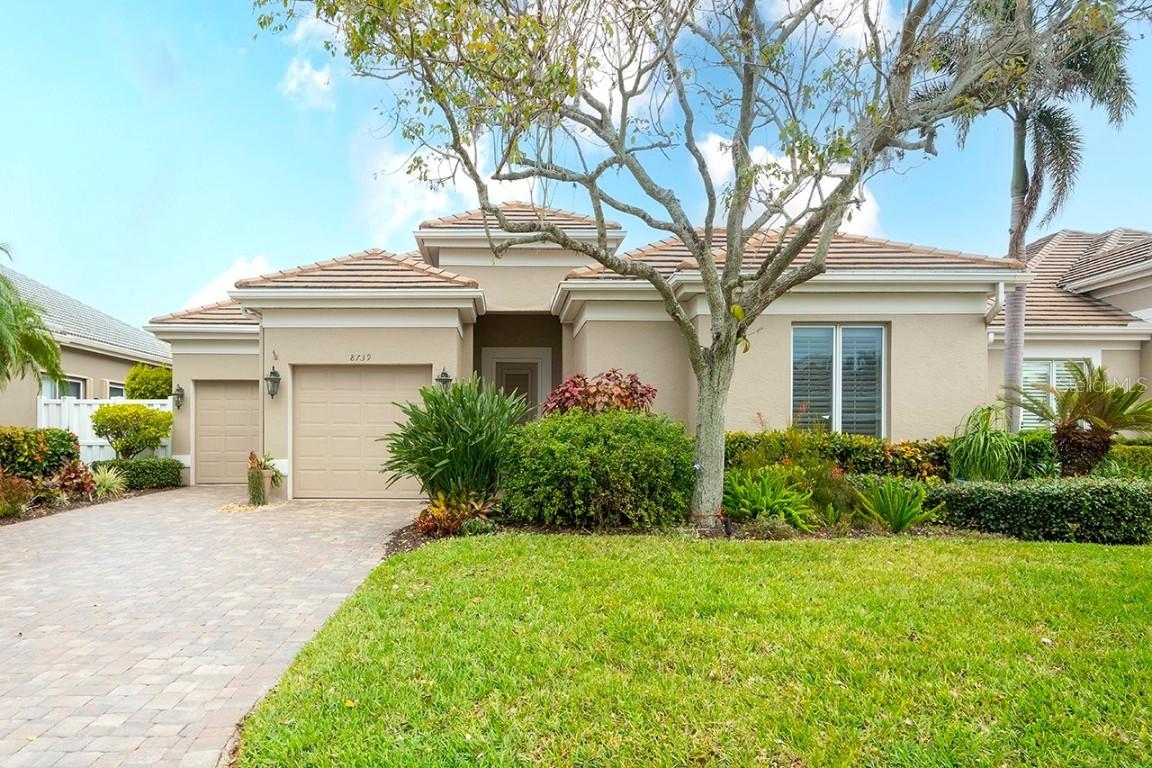 8739 52nd Ave., Bradenton, FL 34211