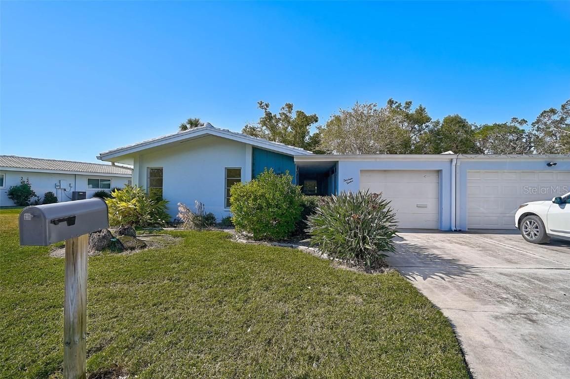 1312 Stafford Ln. #1427, Sarasota, FL 34232