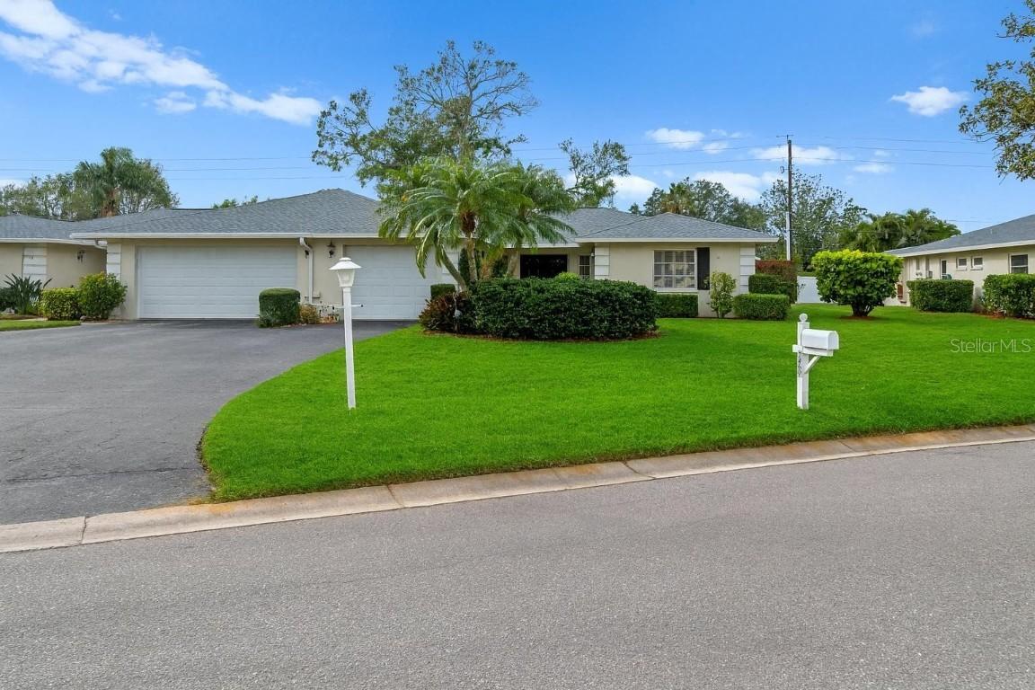 7460 W Country Club Dr., Sarasota, FL 34243