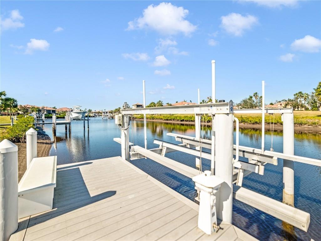 11740 Rive Isle Run, Parrish, FL 34219