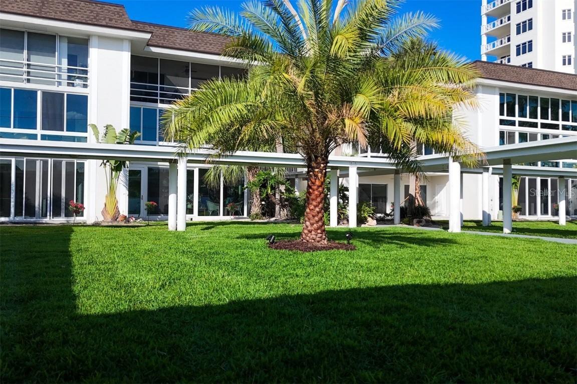 2100 Benjamin Franklin Dr. #108, Sarasota, FL 34236