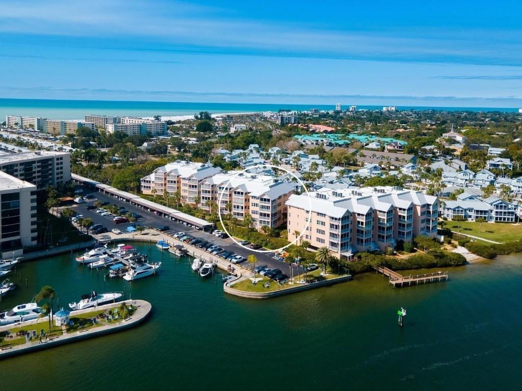 1260 Dolphin Bay Way #303, Sarasota, FL 34242