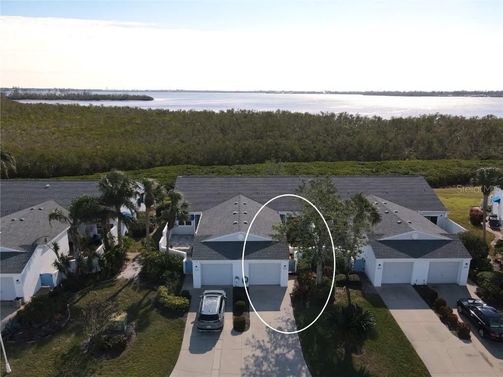 919 Waterside Ln., Bradenton, FL 34209