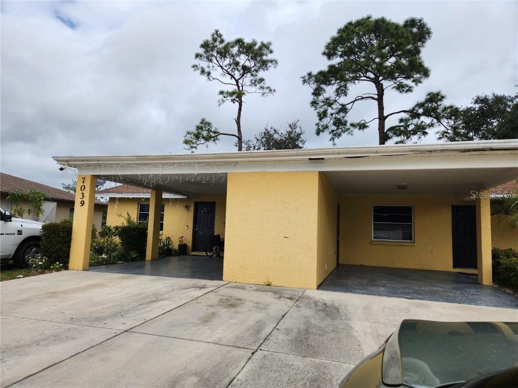 7039 Brentford Rd. #A-B, Sarasota, FL 34241