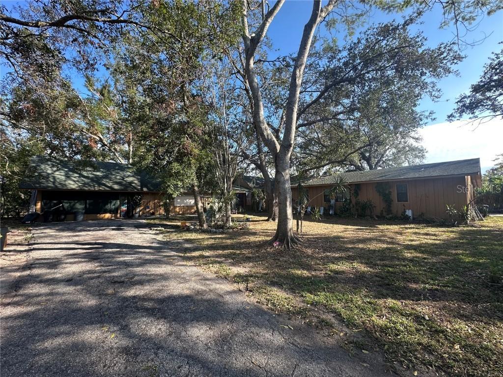 121 Christie Ave., Sarasota, FL 34232