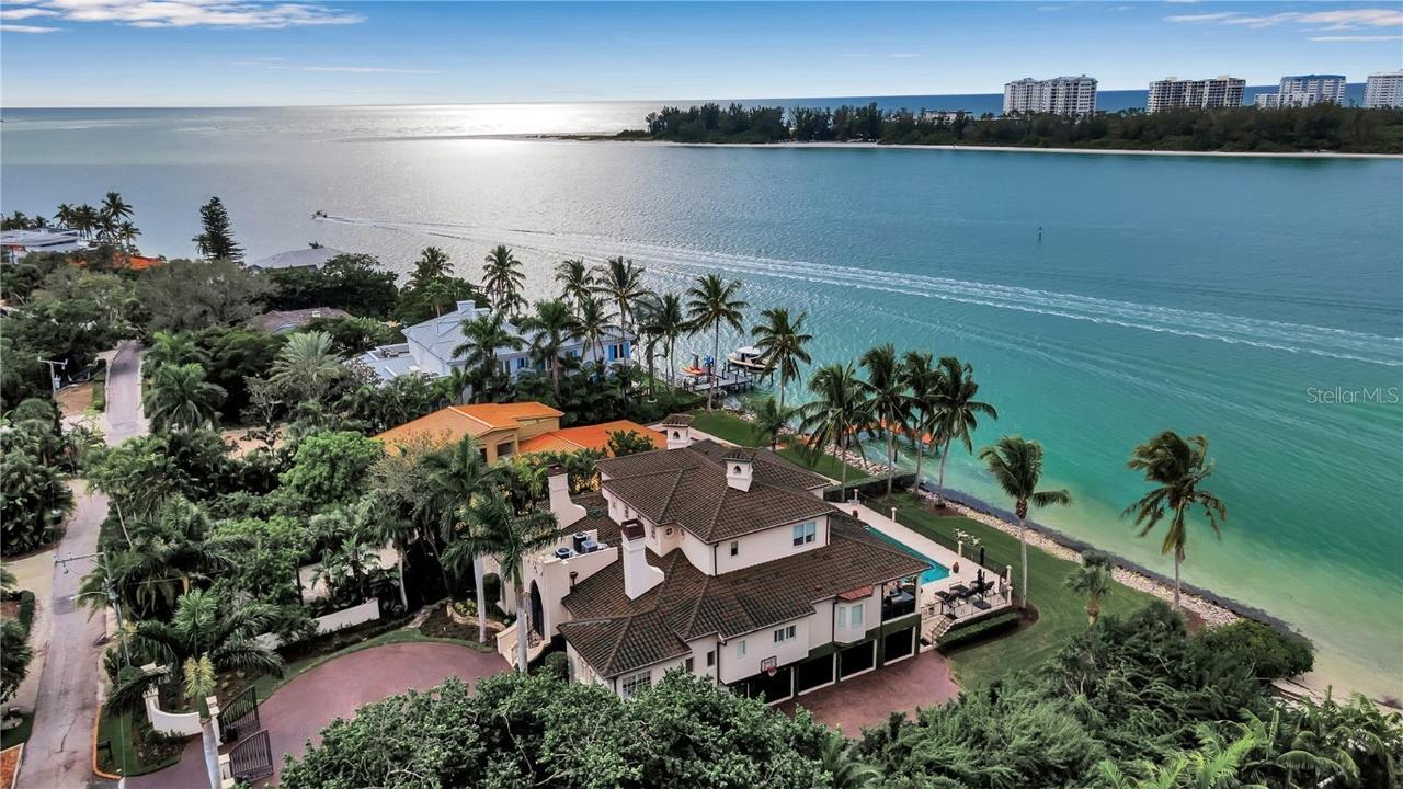 3500 Bayou Louise Ln., Sarasota, FL 34242