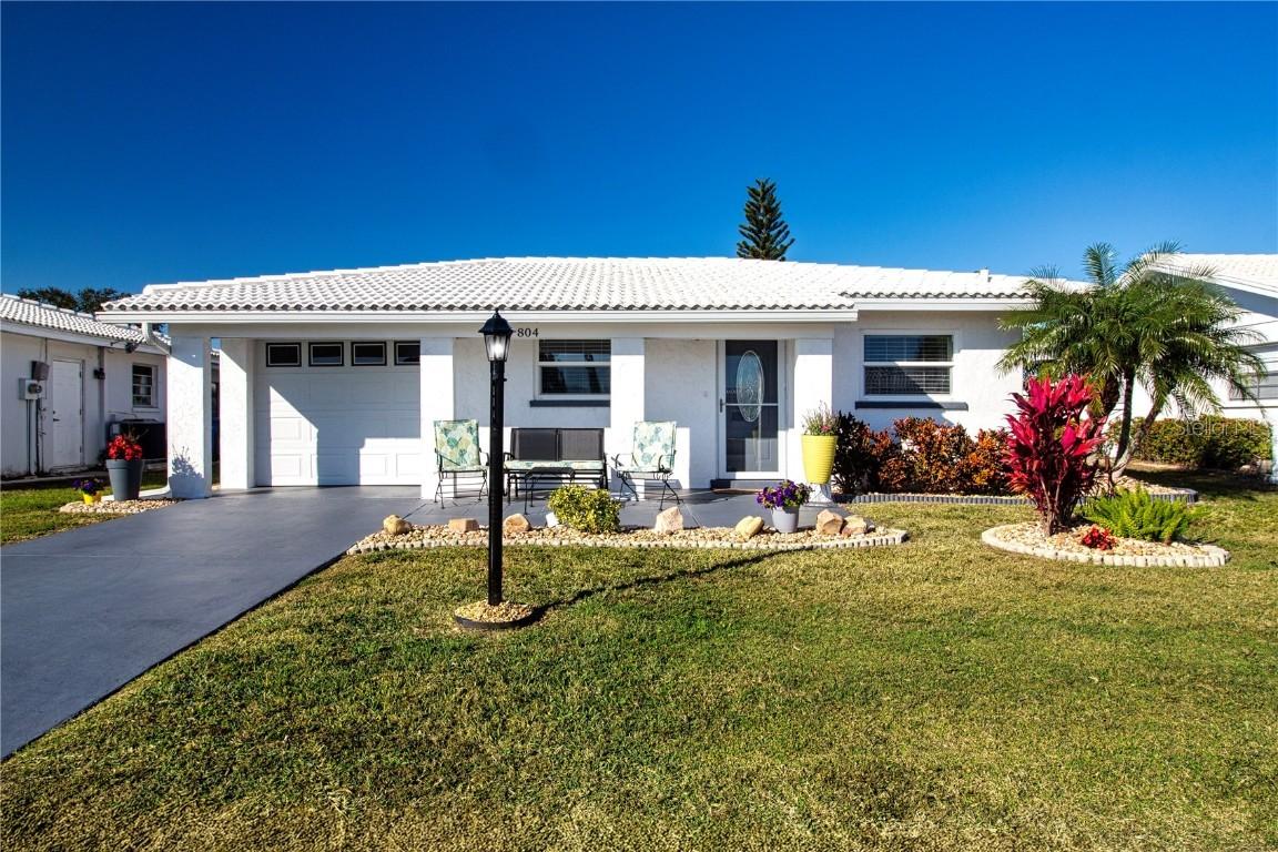 804 Buttonwood Dr., Bradenton, FL 34208