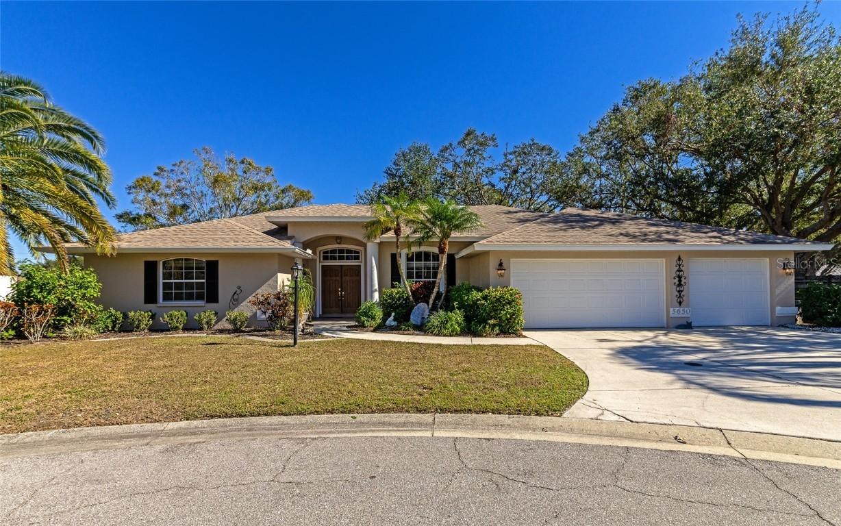 5650 Country Walk Ln., Sarasota, FL 34233